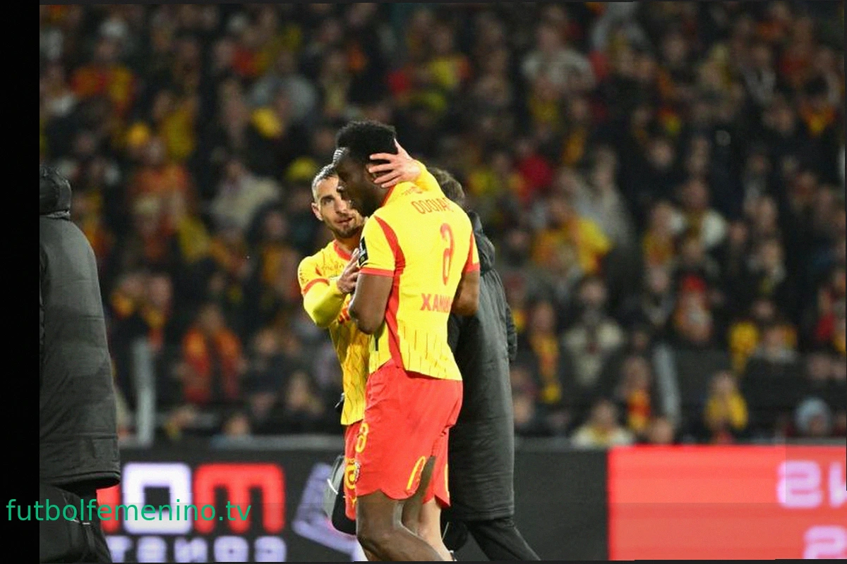 Samson Baidoo, defensor del RC Lens, fuera tres meses por lesión muscular